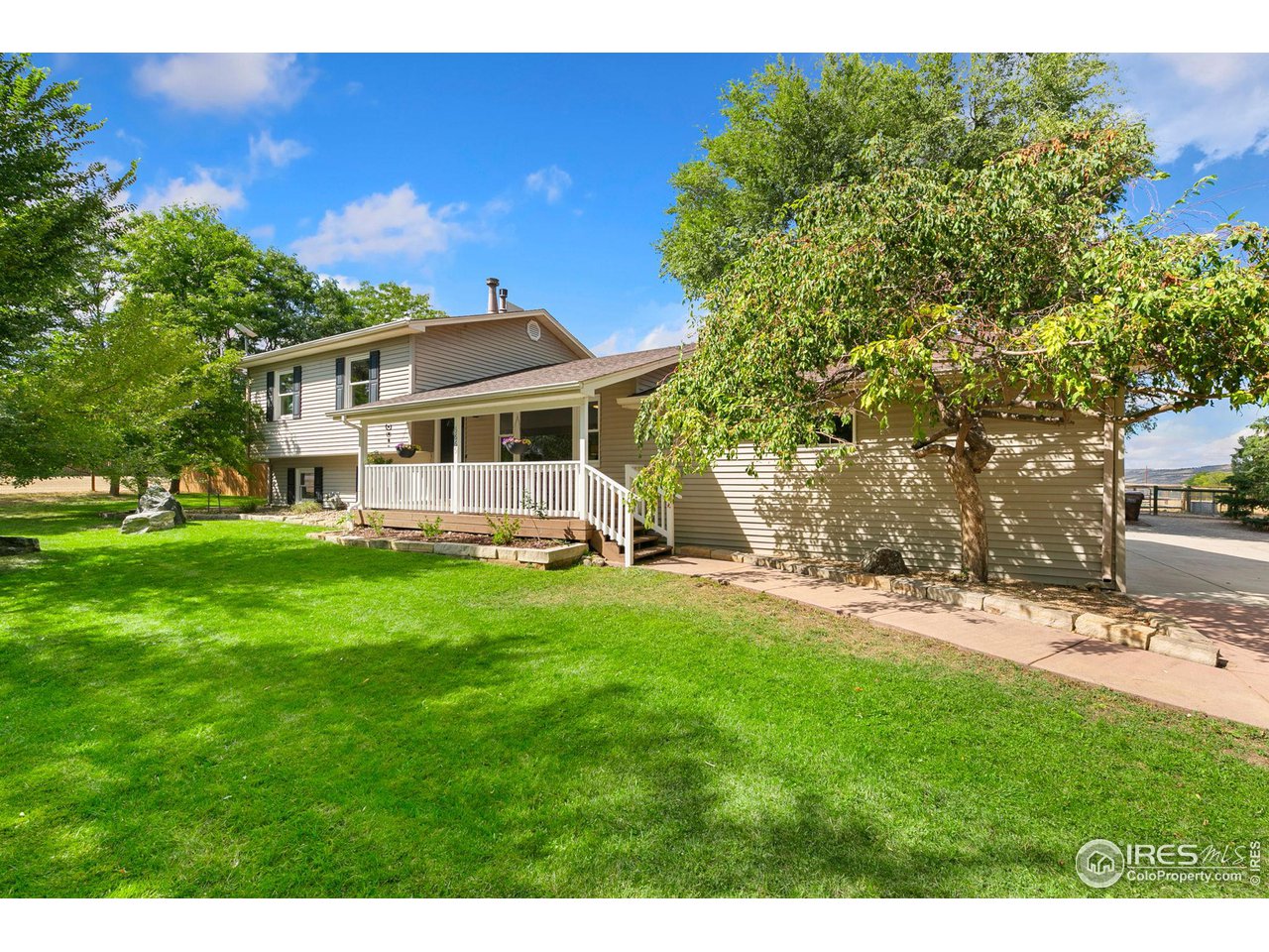 5665 St Vrain Road Longmont, CO 80503 - Photo 3 of 40 Gallery Image 3