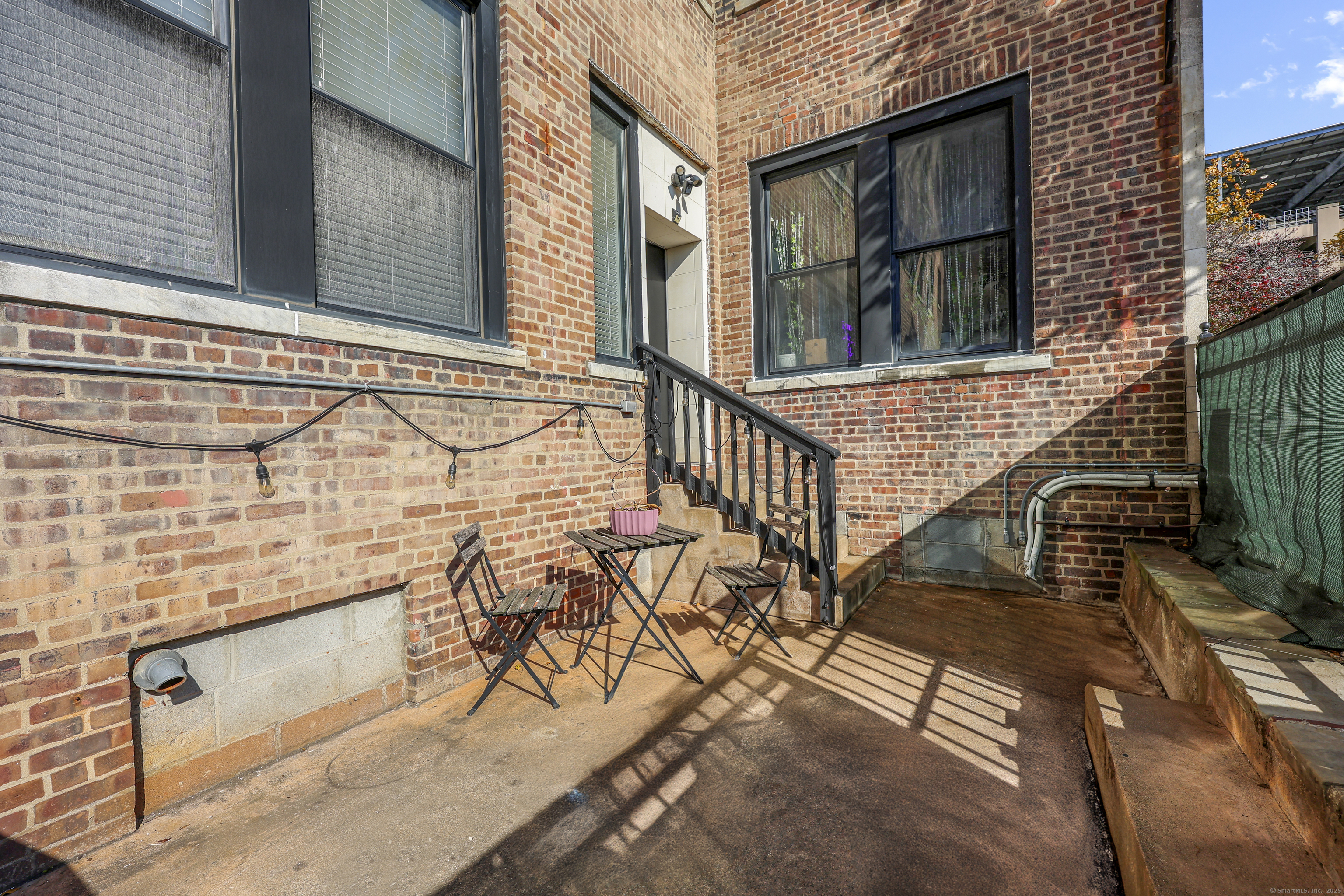 881 Lafayette Boulevard, Unit 1A Bridgeport, CT 06604 - Photo 32 of 37 a view of balcony with furniture
