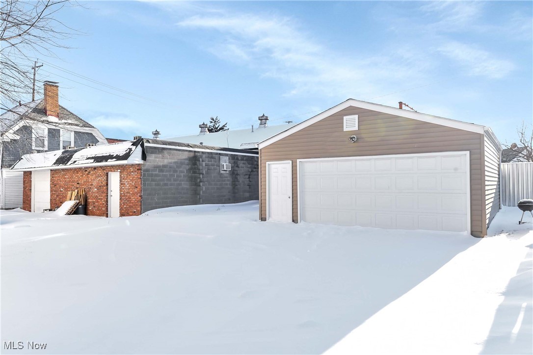 2227 Broadview Road Cleveland, OH 44109 - Photo 5 of 36