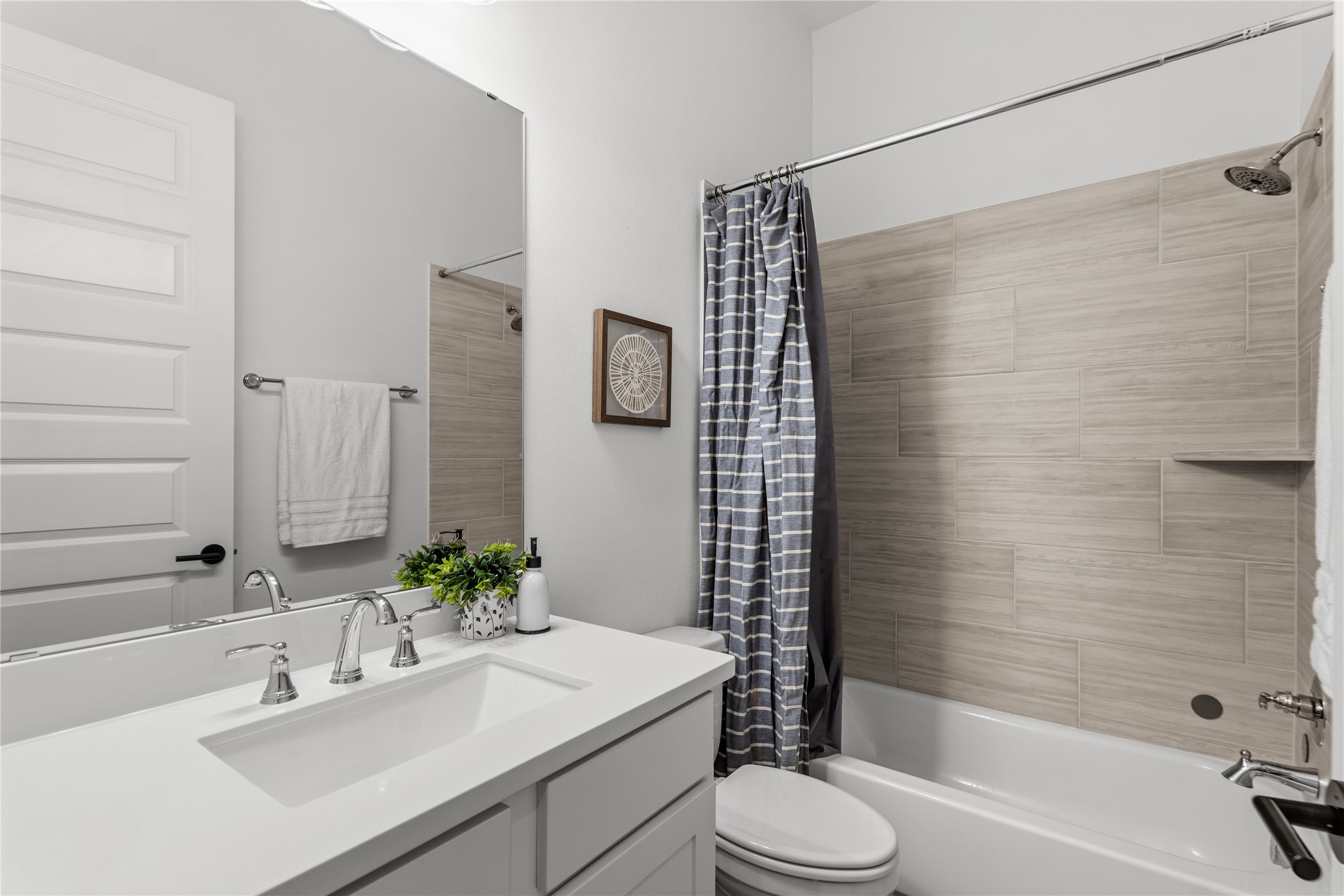 8908 Looksee Lane Austin, TX 78744 - Photo 16 of 28