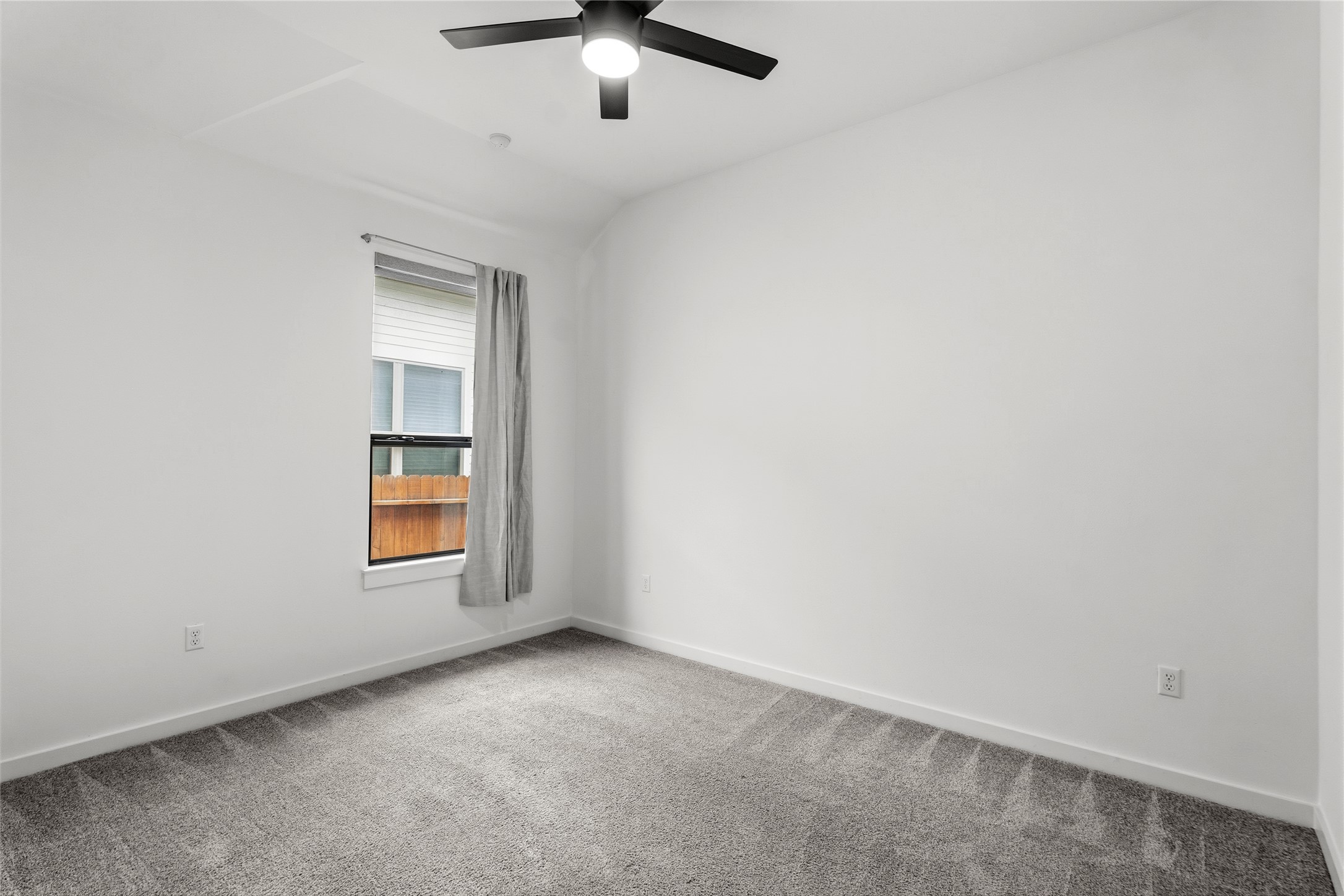 8908 Looksee Lane Austin, TX 78744 - Photo 17 of 28