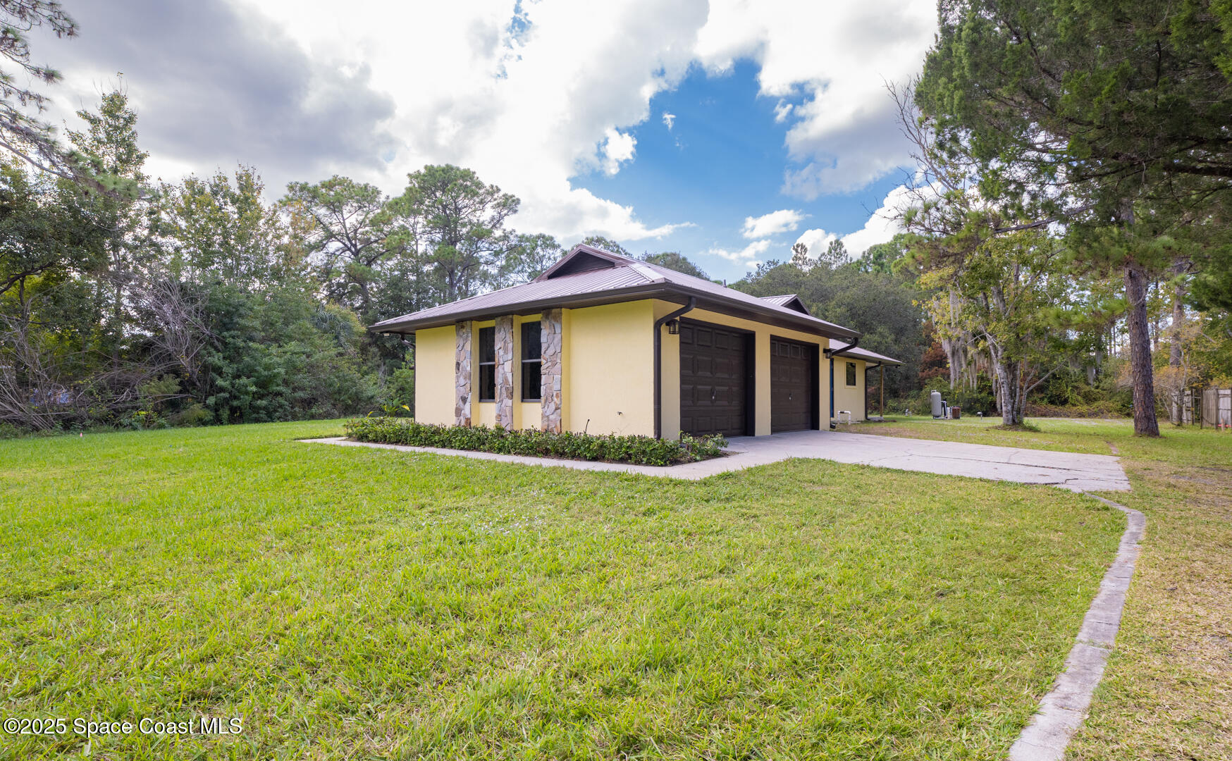 3772 East R Smyth Drive Mims, FL 32754 - Photo 30 of 42 Back exterior