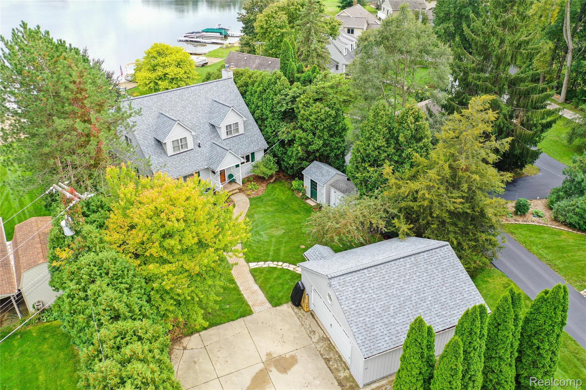 2653 Rubbins Road Howell, MI 48843 - Photo 45 of 59 Drone2.jpg