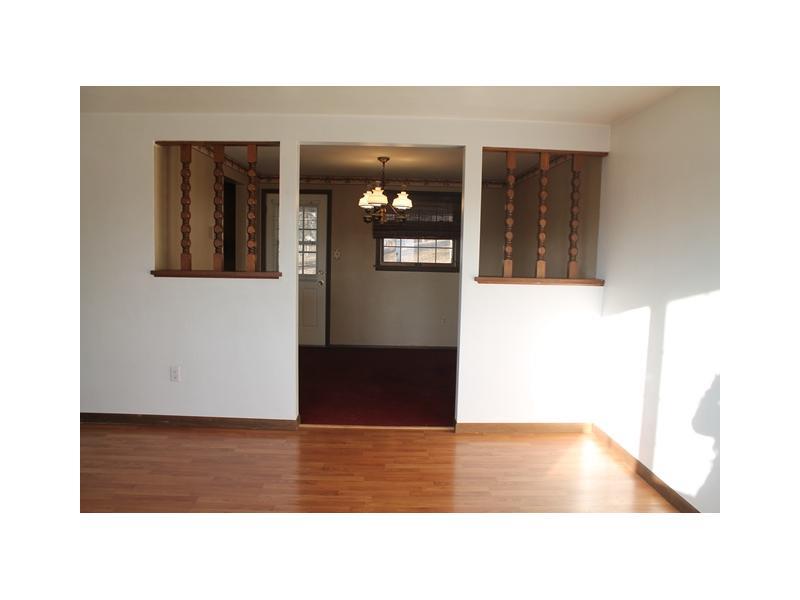 55 Kelly Road Washington, PA 15301 - Photo 4 of 13 Living Room.