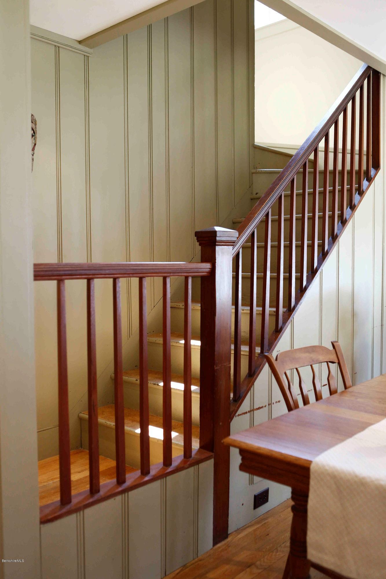 317 State Road Great Barrington, MA 01230 - Photo 15 of 51 OpenStaircase