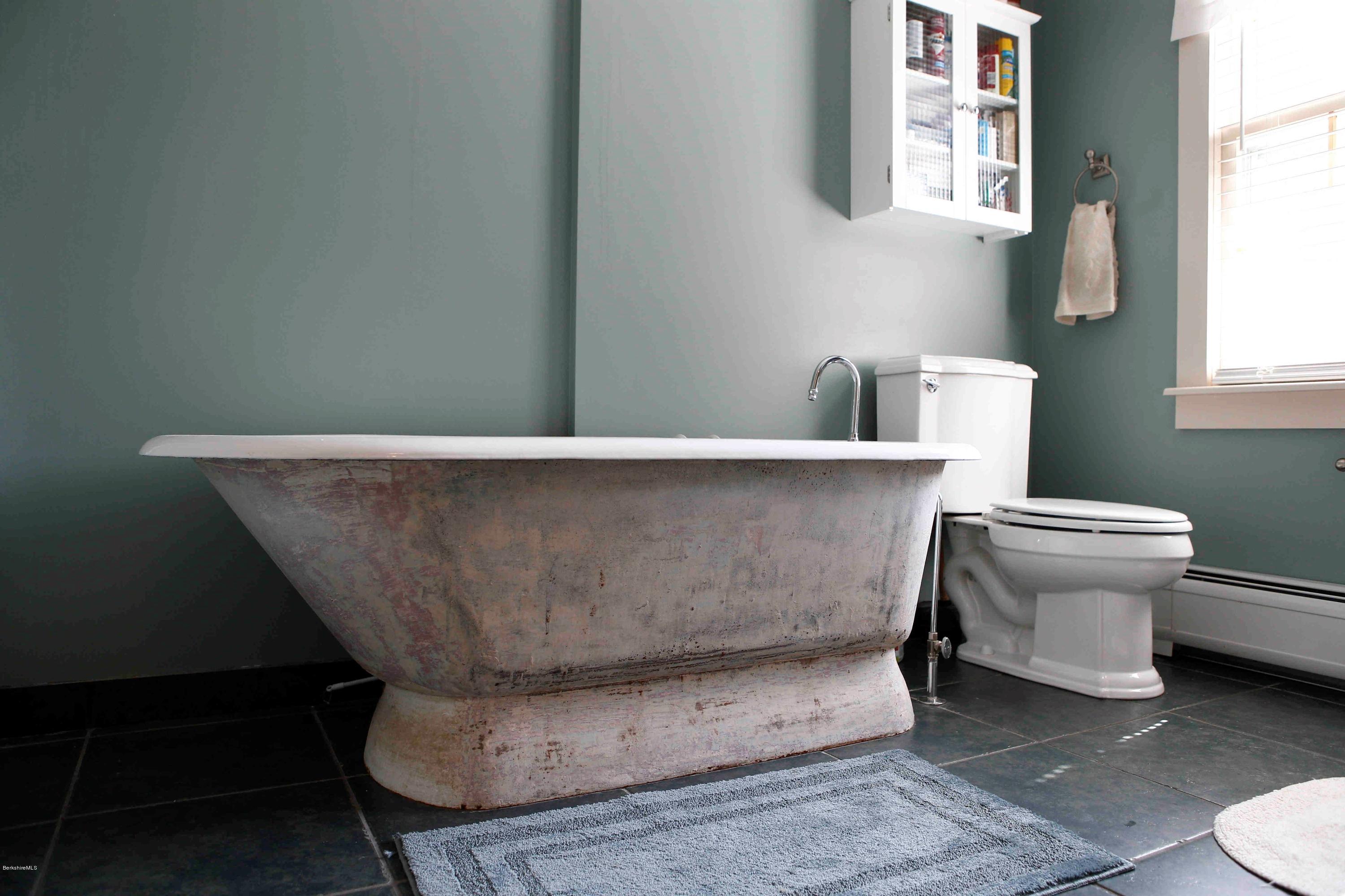 317 State Road Great Barrington, MA 01230 - Photo 27 of 51 Bathroom