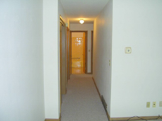 1805 South Alpine Road Rockford, IL 61108 - Photo 5 of 6 a view of a hallway with an entryway door