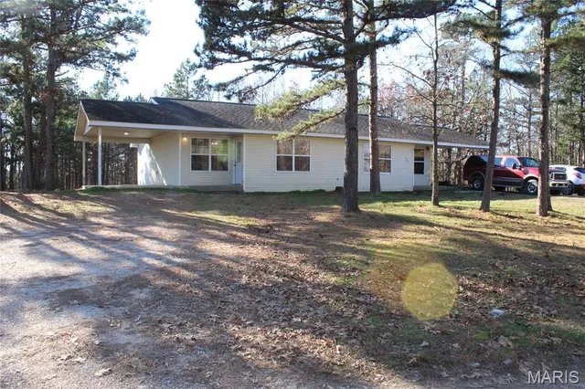 $194,500 | 202 Mountain Ash Lane, Poplar Bluff, MO 63901