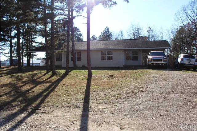$194,500 | 202 Mountain Ash Lane, Poplar Bluff, MO 63901
