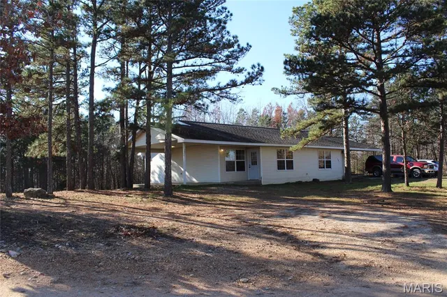 $194,500 | 202 Mountain Ash Lane, Poplar Bluff, MO 63901