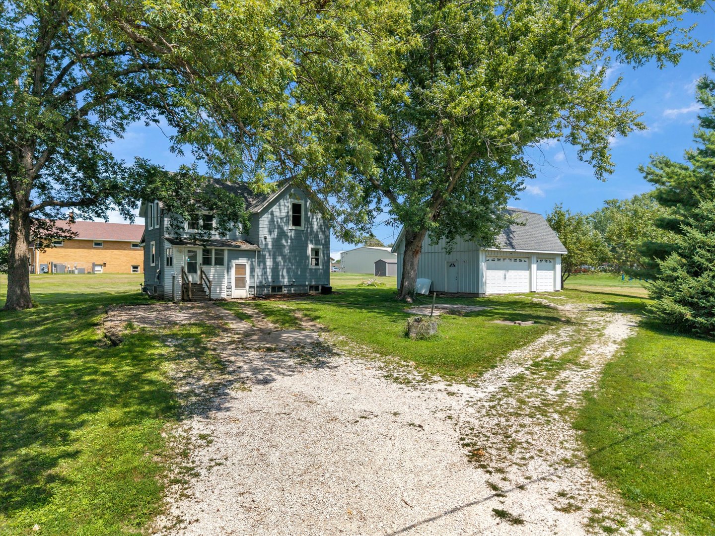 513 12th Street Silvis, IL 61282 - Photo 4 of 43 Gallery Image 4