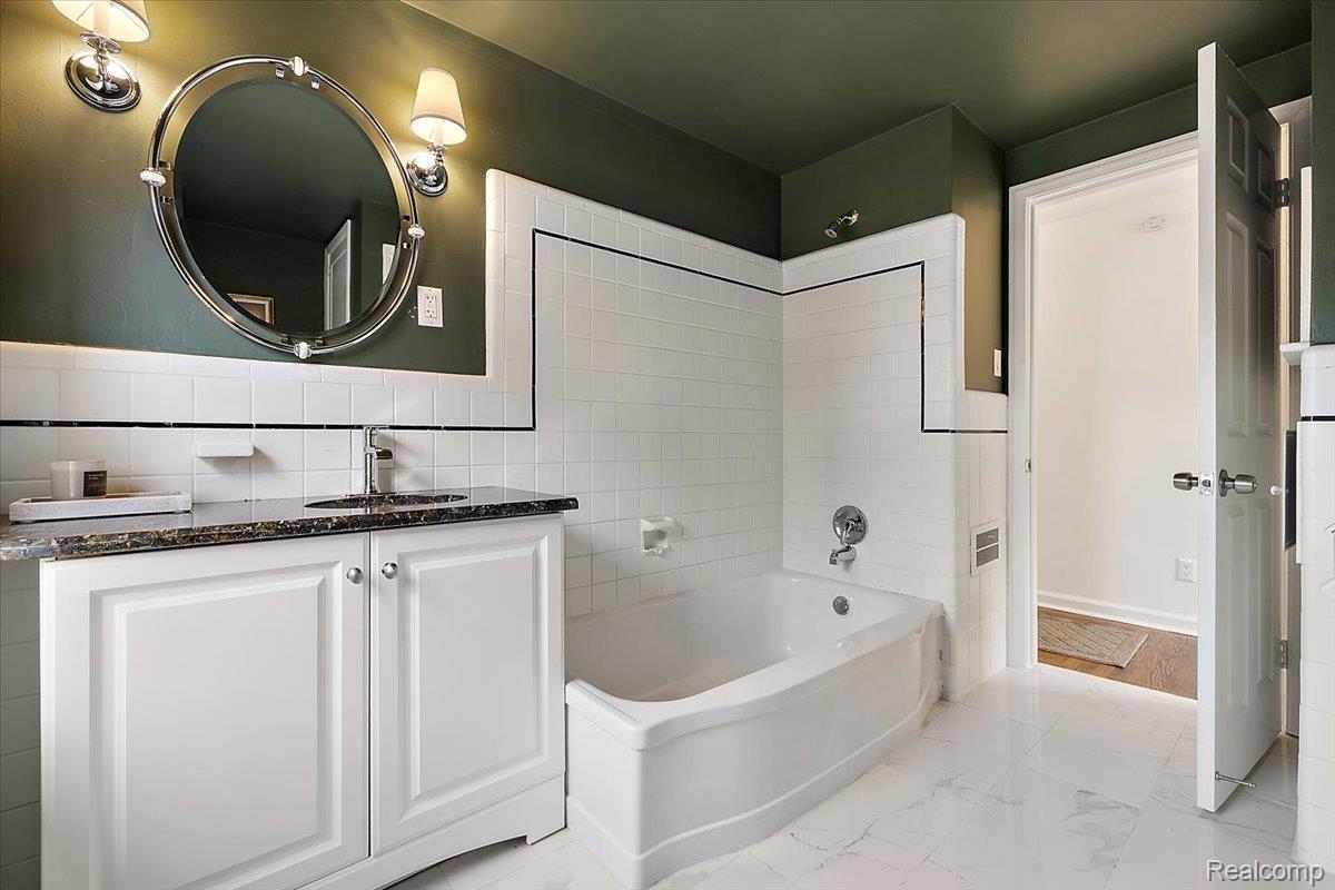 10612 Nottingham Road Detroit, MI 48224 - Photo 24 of 50 42-10612 Nottingham-42.jpg