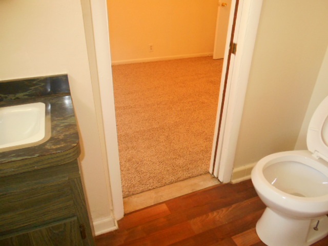 24670 Kelly Road Eastpointe, MI 48021 - Photo 23 of 34 31332344-22.JPG