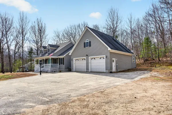 $675,000 | 19 Deer Hill North, Standish, ME 04084