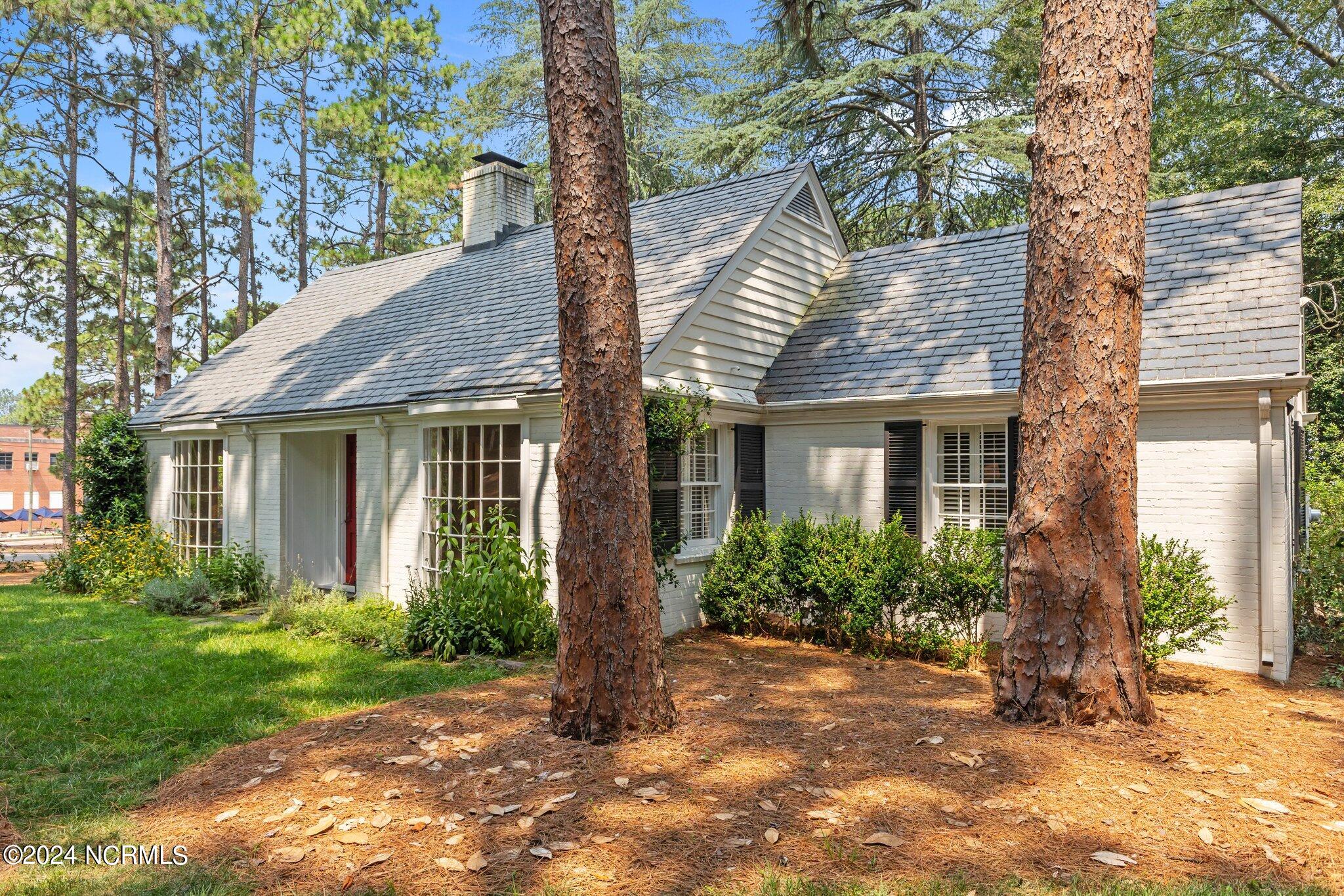 170 South Ridge Street Southern Pines, NC 28387 - Photo 36 of 37 2-web-or-mls-707A9515