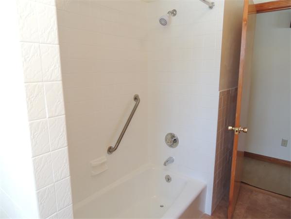 21 State Road Whately, MA 01373 - Photo 15 of 23 a bathroom with a bathtub