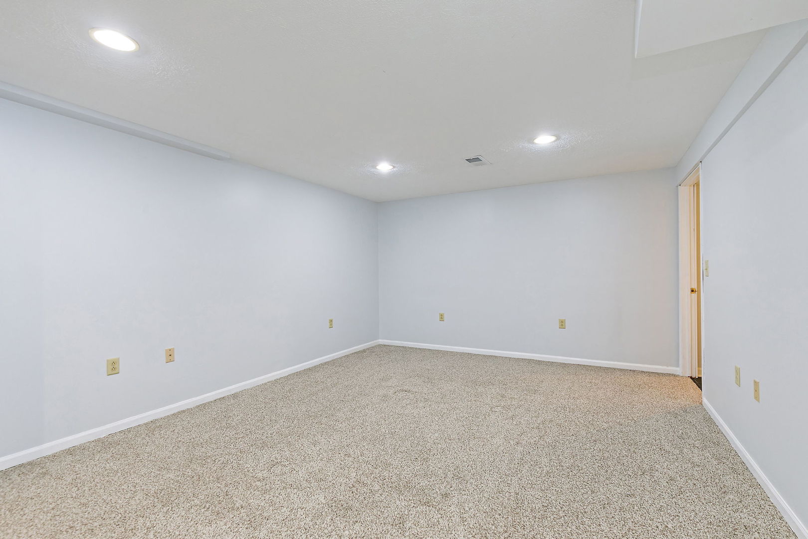 847 Quail Run DeKalb, IL 60115 - Photo 19 of 37