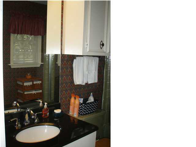 10318 Springridge Road Terry, MS 39170 - Photo 16 of 25 Hall bath