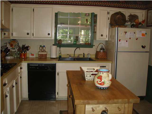 10318 Springridge Road Terry, MS 39170 - Photo 9 of 25 View of the kitchen