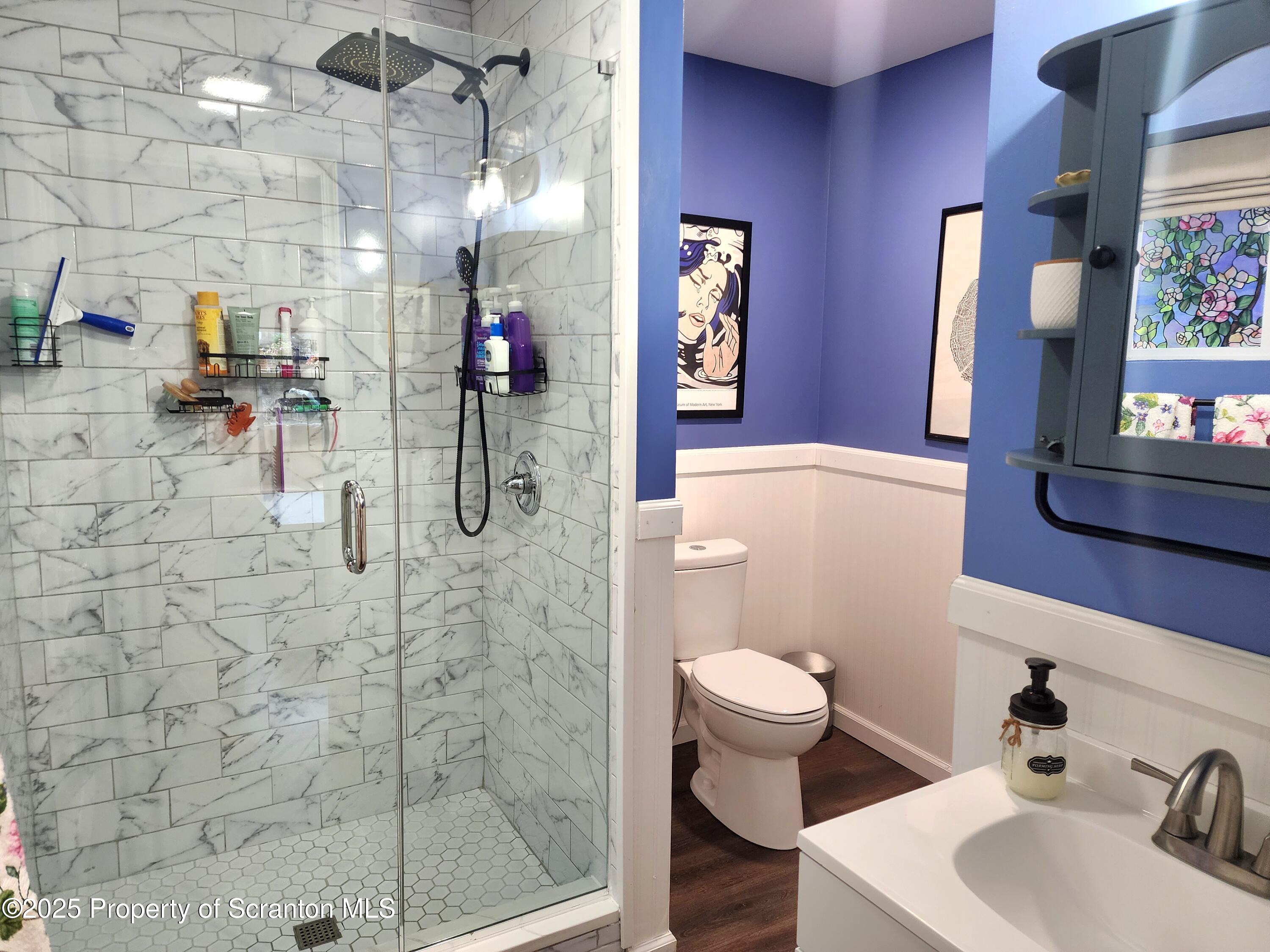 239 Maple Street Shavertown, PA 18708 - Photo 13 of 28 Full Bathroom