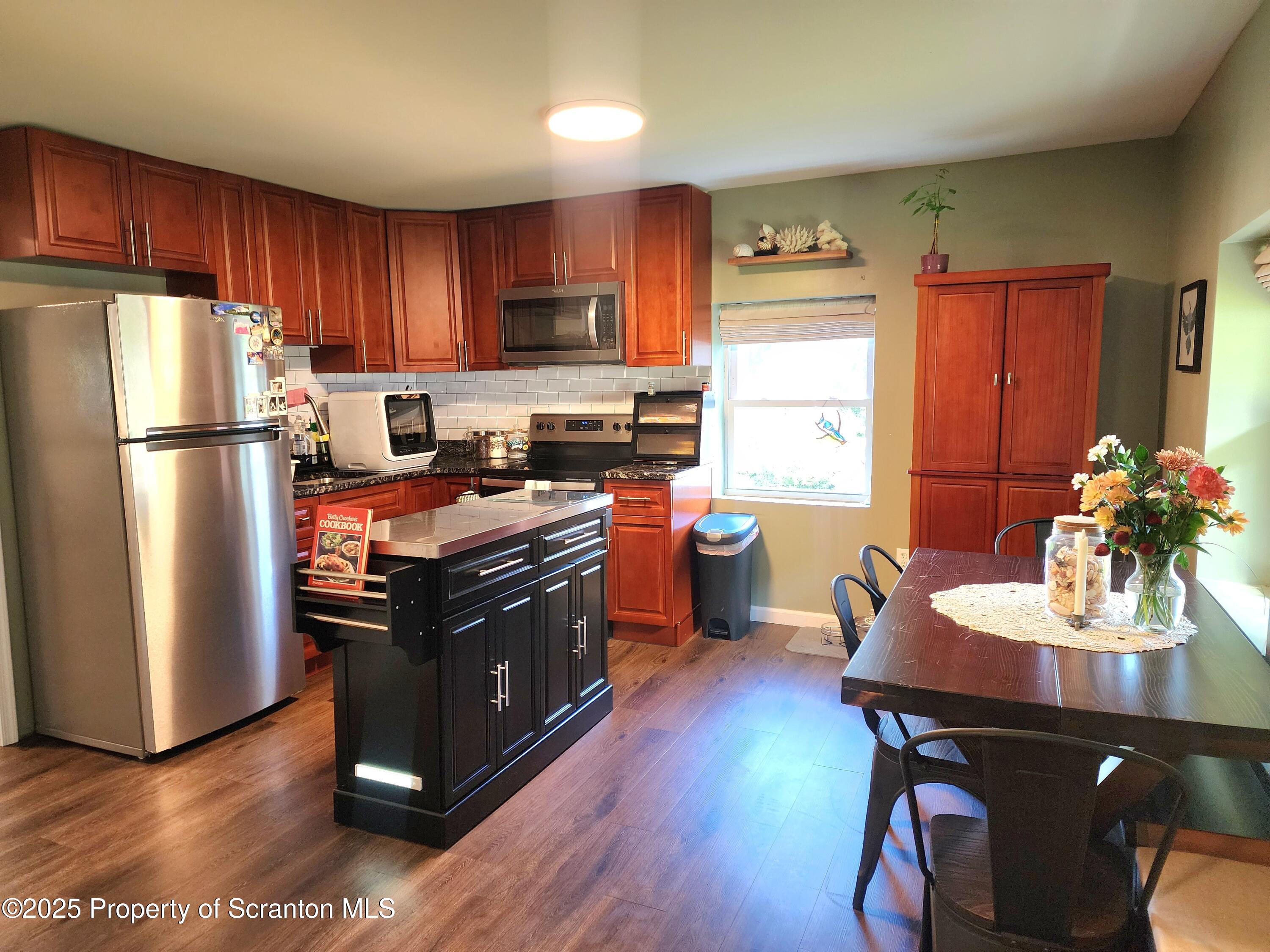 239 Maple Street Shavertown, PA 18708 - Photo 3 of 28 Kitchen