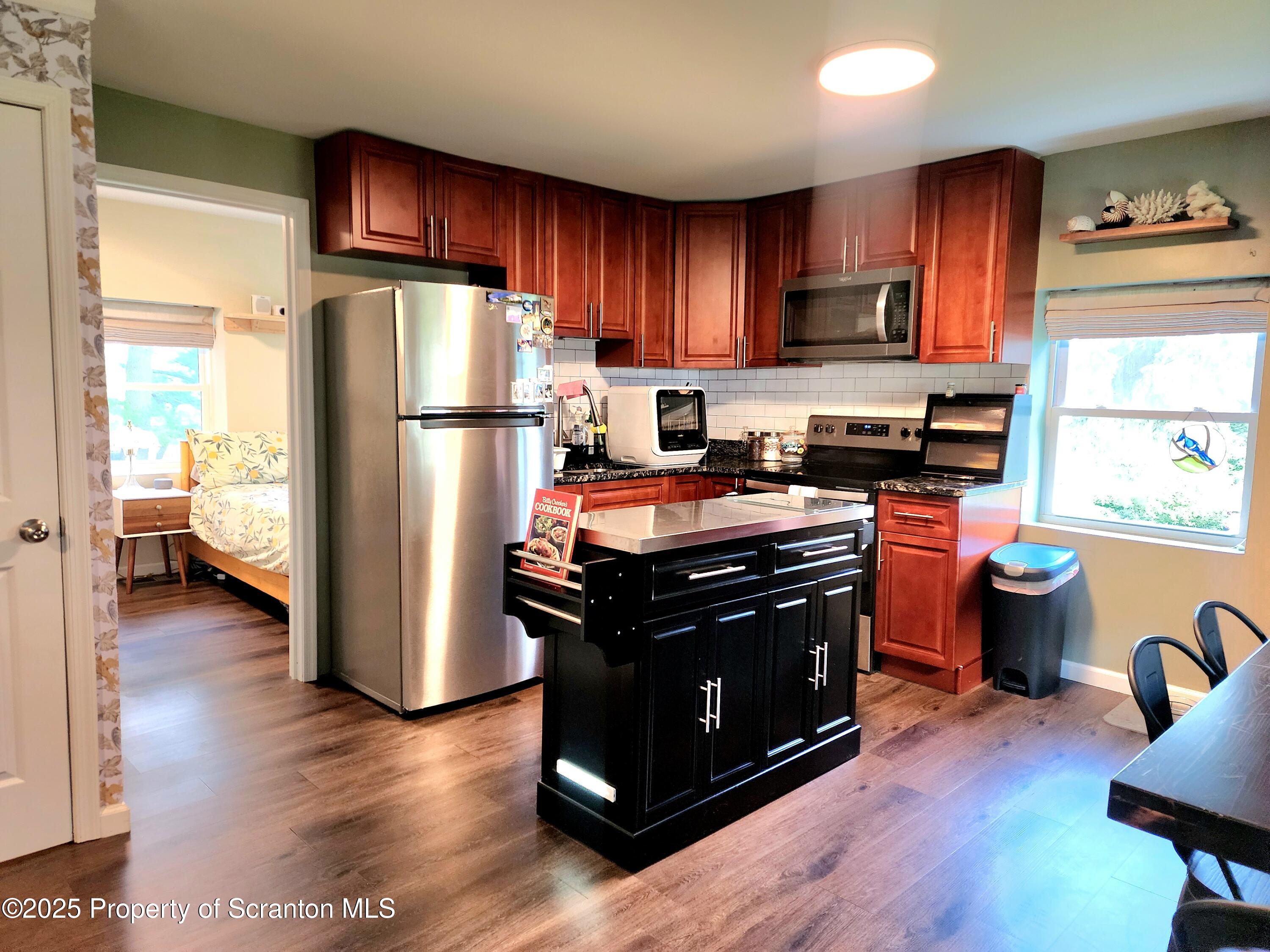 239 Maple Street Shavertown, PA 18708 - Photo 4 of 28 Kitchen
