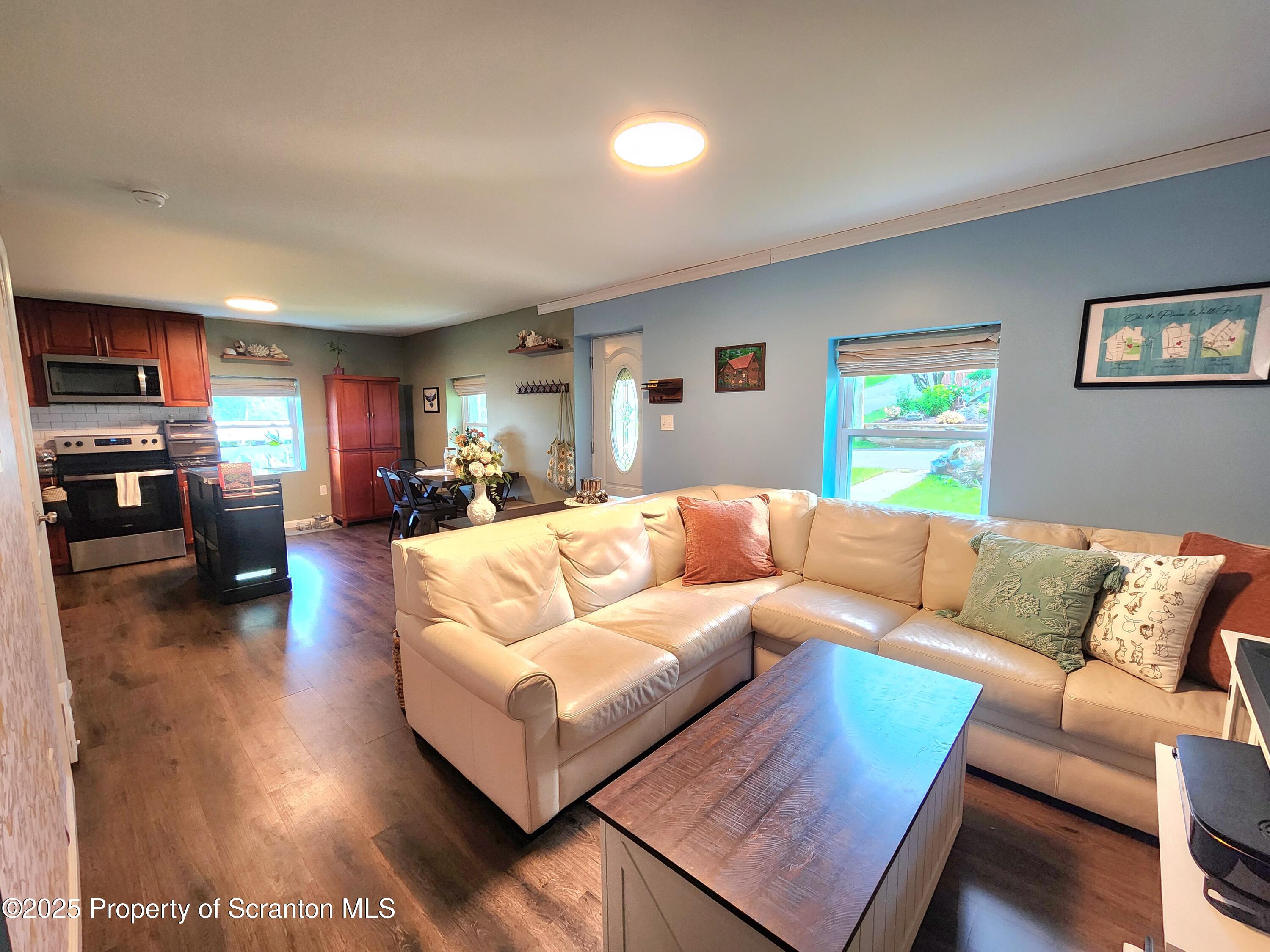 239 Maple Street Shavertown, PA 18708 - Photo 8 of 28 Living Room