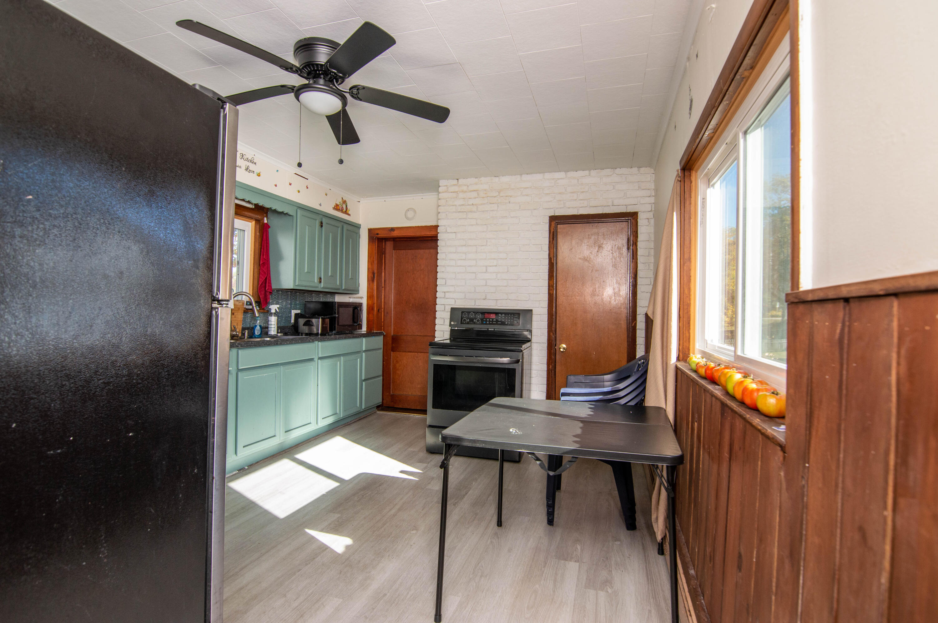 5 Goodwin Street Sanford, ME 04083 - Photo 23 of 42 54