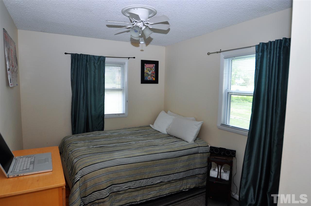 1306 Kelly Road Garner, NC 27529 - Photo 10 of 14 Gallery Image 10