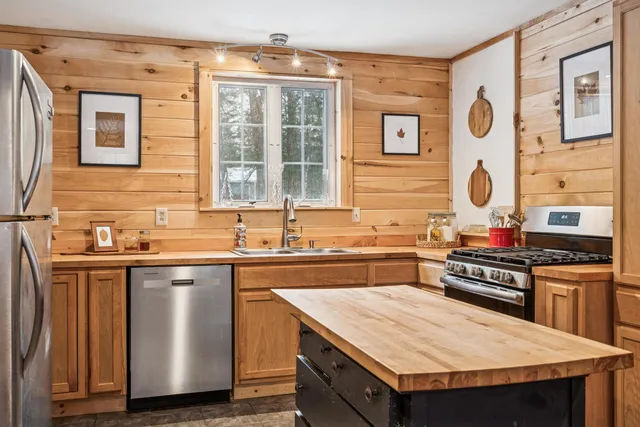 $365,000 | 25 Laplante Road, Cavendish, VT 05142