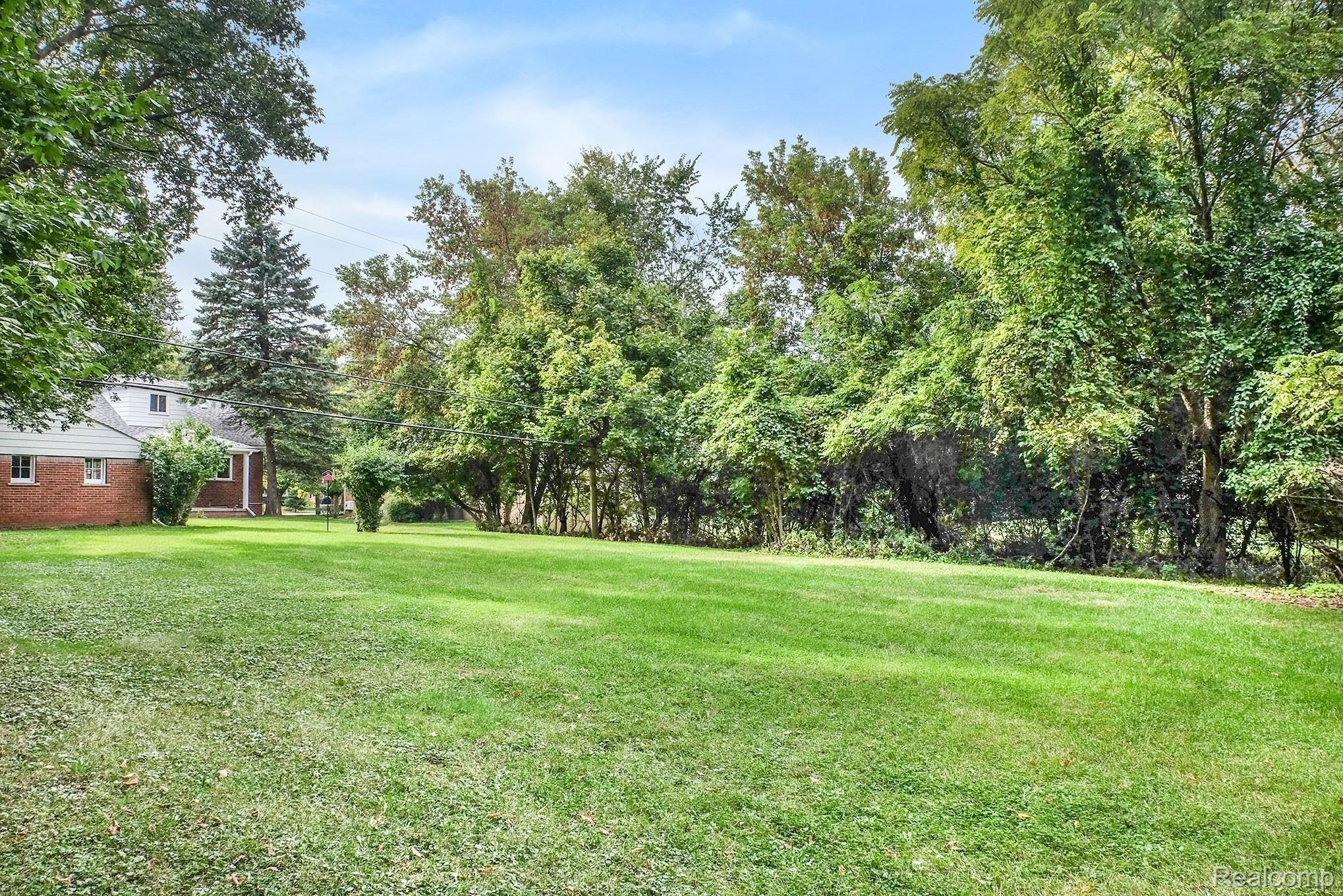 24200 Berg Road Southfield, MI 48033 - Photo 8 of 29 image 8.jpg