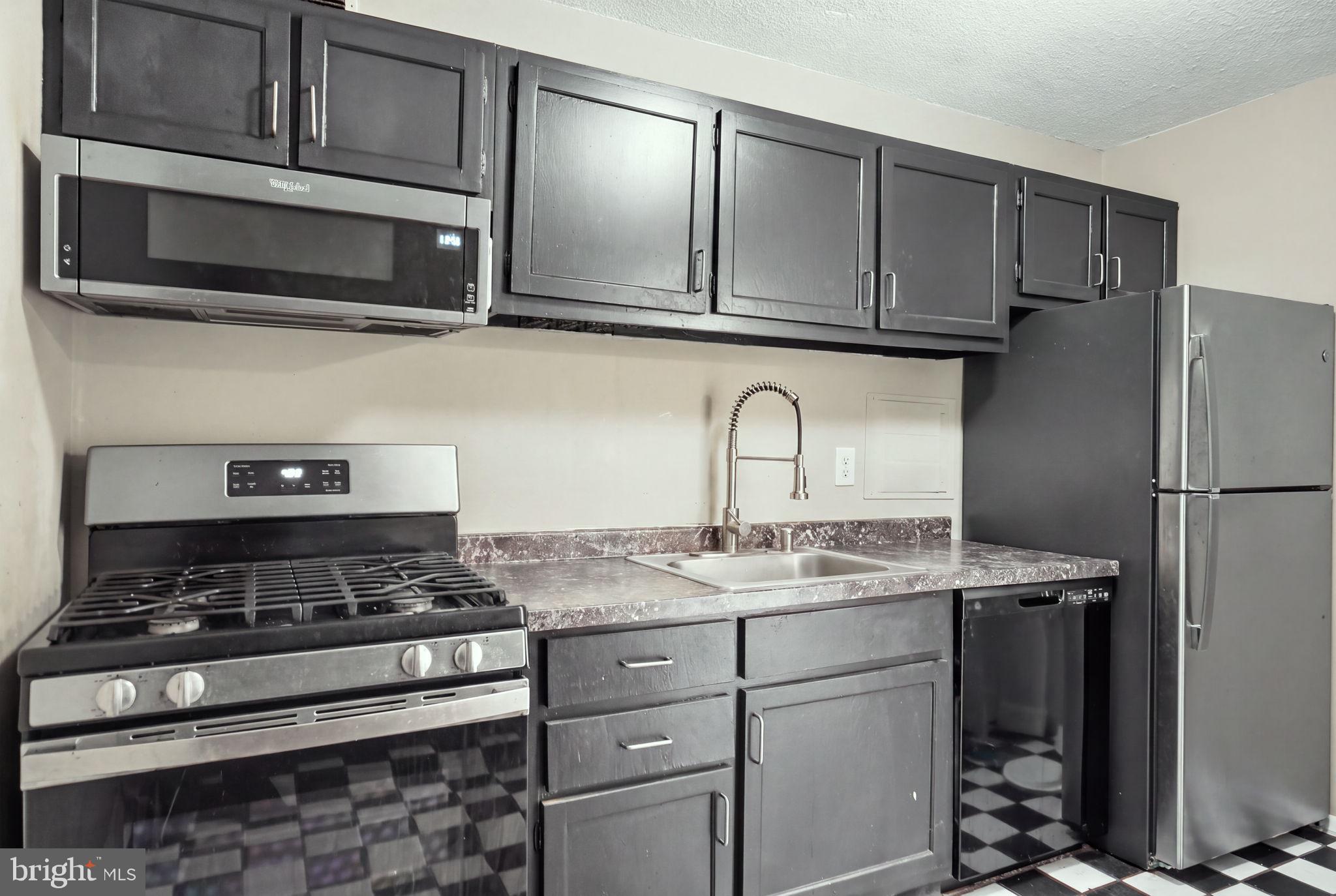1836 Metzerott Road, Unit 904 Hyattsville, MD 20783 - Photo 17 of 26 Gallery Image 17