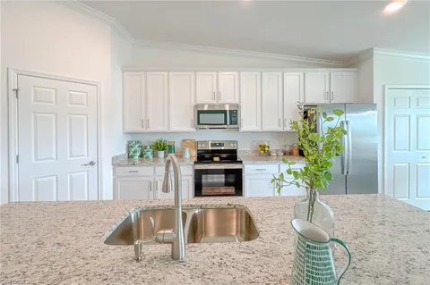 $354,950 | 14040 Heritage Landing Boulevard, Unit 124, Punta Gorda, FL 33955