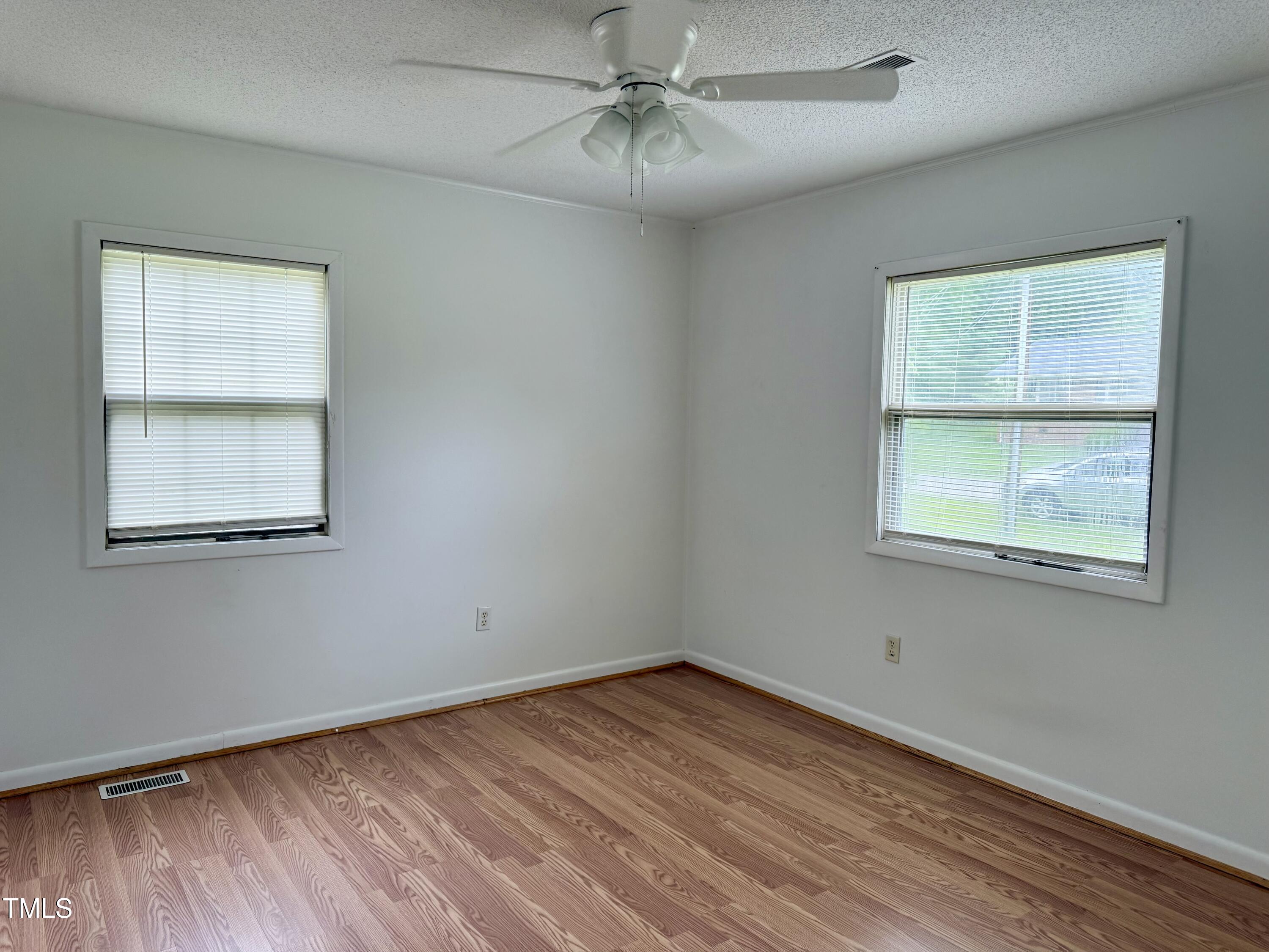 210 Crest Road Henderson, NC 27536 - Photo 7 of 23 br 2