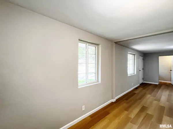$799 | 112 Oakdale Avenue, East Peoria, IL 61611