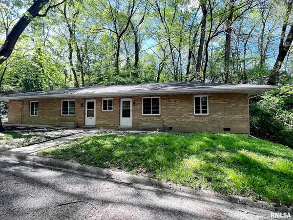 $799 | 112 Oakdale Avenue, East Peoria, IL 61611
