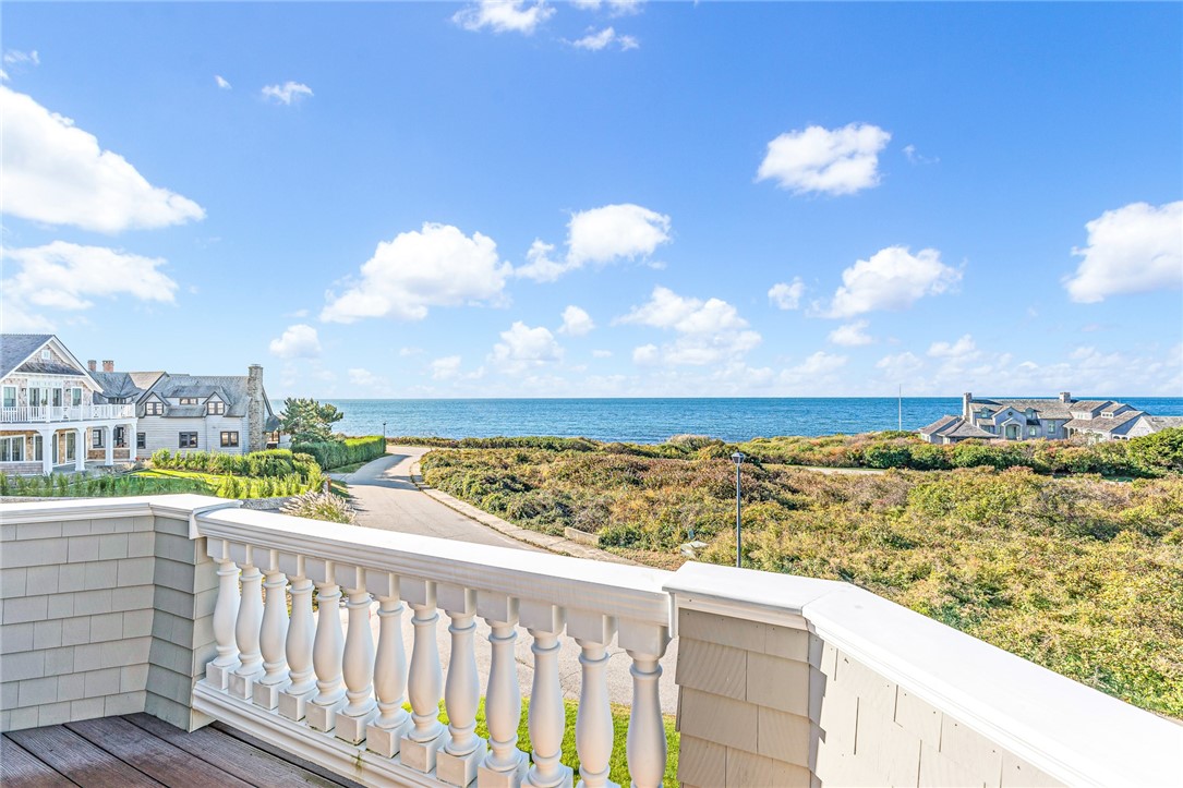 7 Fenway Road Westerly, RI 02891 - Photo 4 of 47