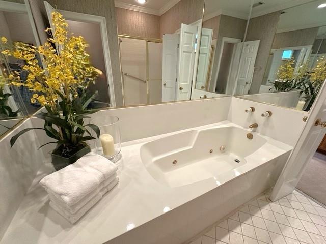 7155 Roswell Road, Unit 40 Sandy Springs, GA 30328 - Photo 23 of 42 a bathroom with a bathtub and shower