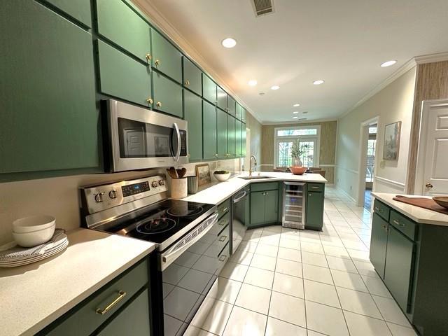 7155 Roswell Road, Unit 40 Sandy Springs, GA 30328 - Photo 8 of 42 a kitchen with a sink a stove and cabinets