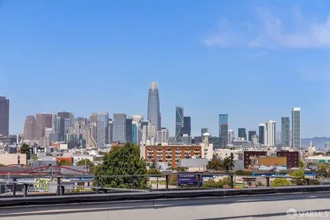 $945,000 | 1515 15th Street, Unit 210, San Francisco, CA 94103