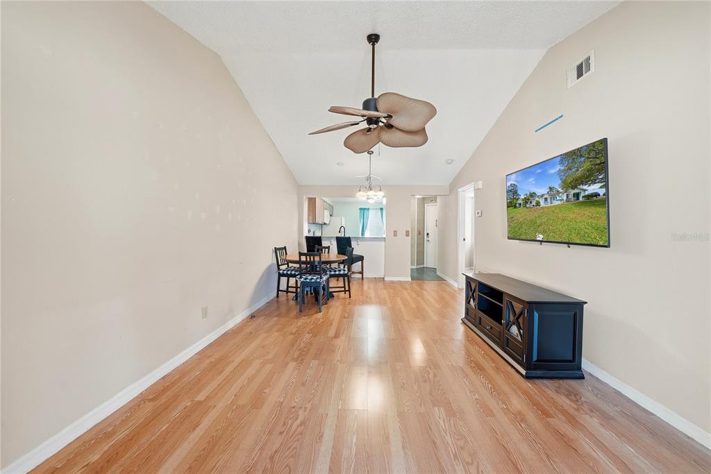 412 Cedar Ridge Court Oldsmar, FL 34677 - Photo 5 of 27