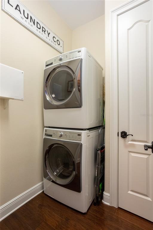 105 Wimbledon Court Redington Shores, FL 33708 - Photo 40 of 64 a utility room with dryer and washer