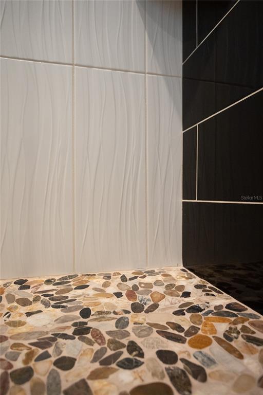 105 Wimbledon Court Redington Shores, FL 33708 - Photo 44 of 64 a view of a livingroom