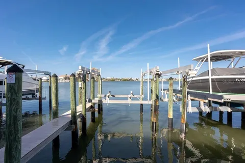 $1,895,000 | 105 Wimbledon Court, Redington Shores, FL 33708