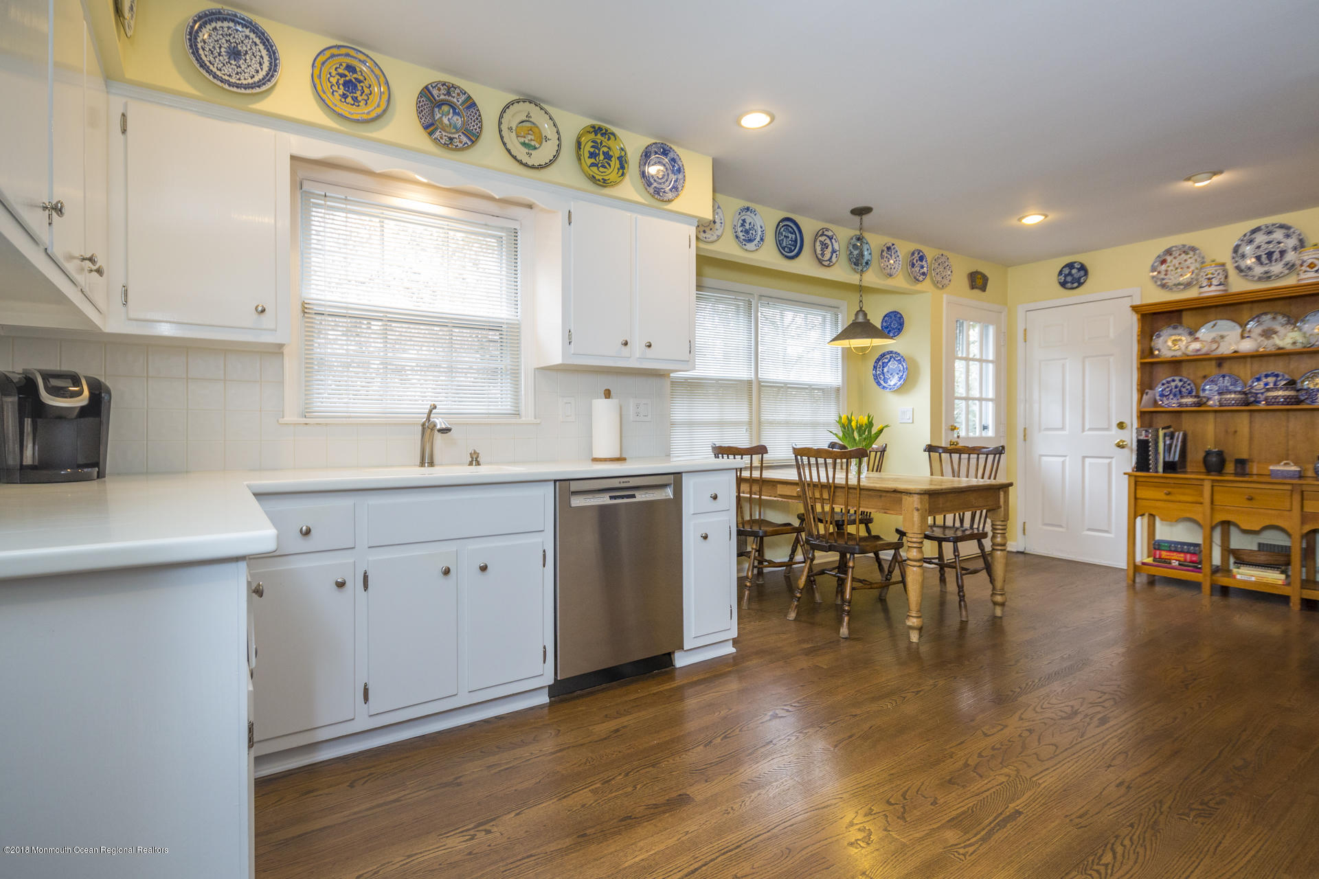 16 Sherwood Road Little Silver, NJ 07739 - Photo 10 of 35 21' x 12' Kitchen
