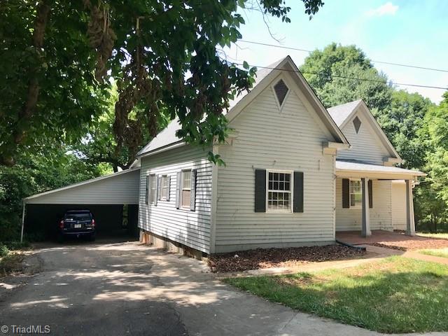 239 Surry Avenue Elkin, NC 28621 - Photo 2 of 25