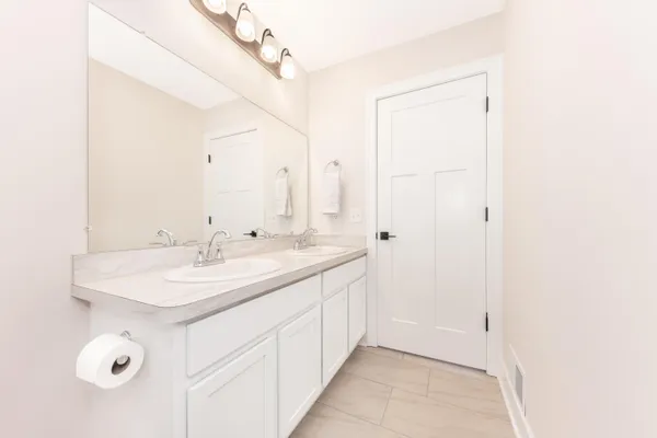 $615,000 | 233 Campolina Street, Chelsea, MI 48118