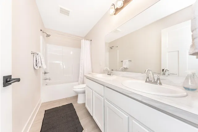 $615,000 | 233 Campolina Street, Chelsea, MI 48118