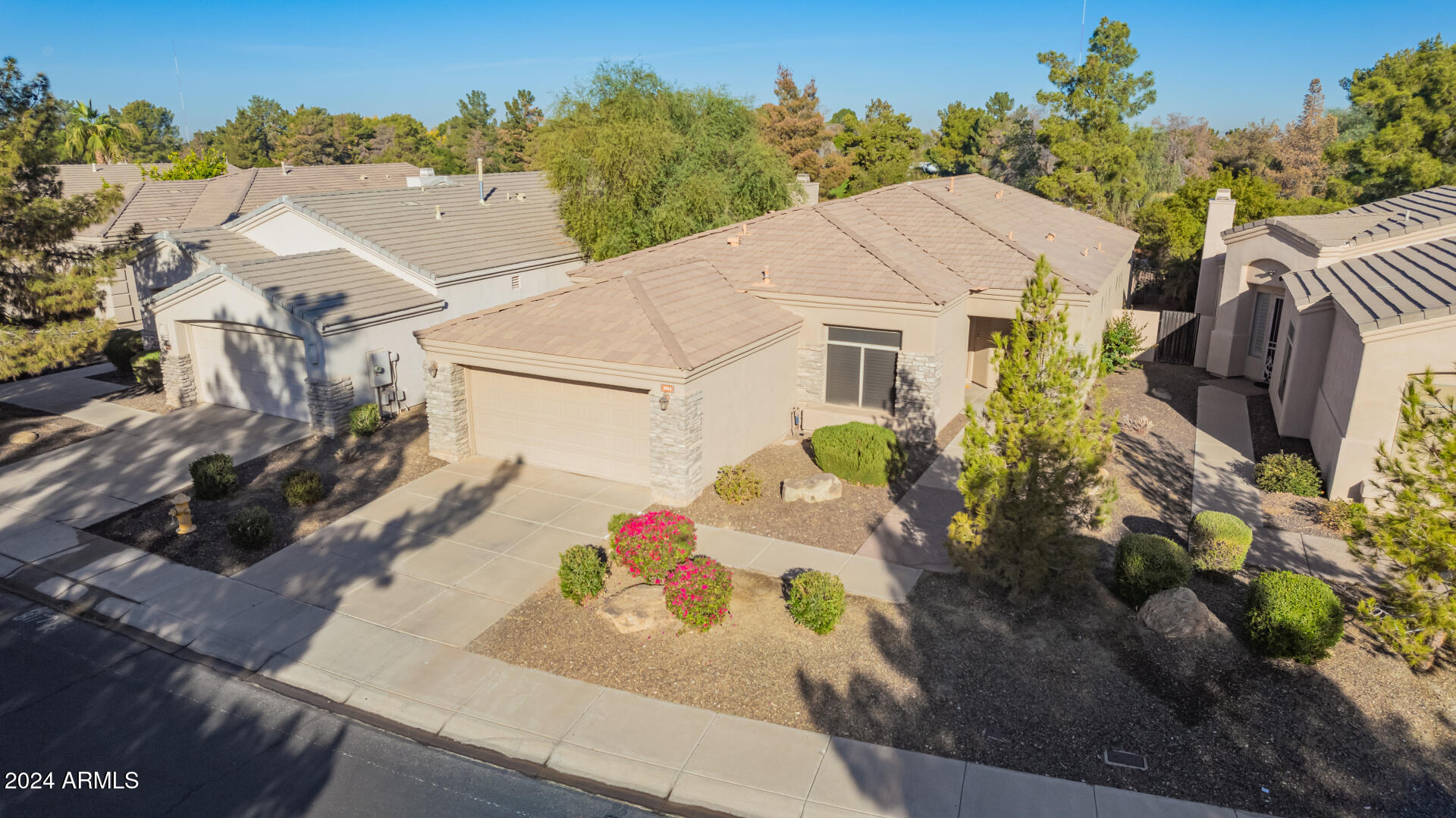 3914 East Carson Road Phoenix, AZ 85042 - Photo 2 of 31 3914 E Carson Rd