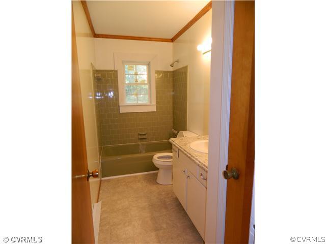 5501 Coxson Road Henrico, VA 23231 - Photo 11 of 12 Bathroom